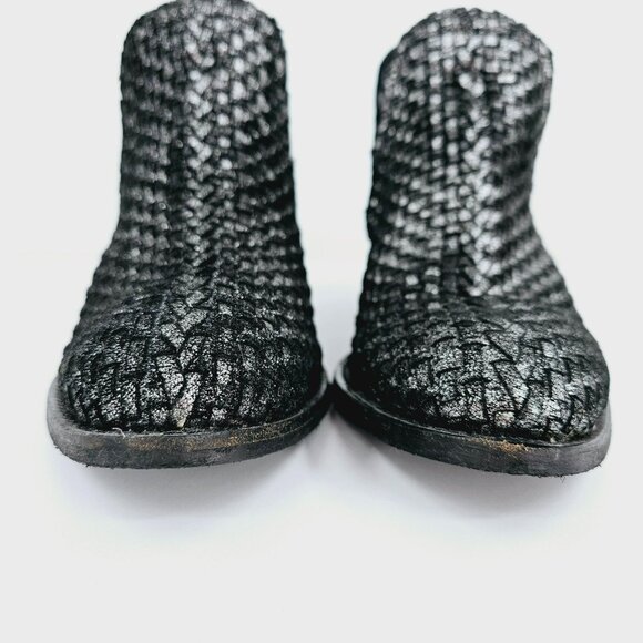 Very Volatile Ankle Bootie 9 Velacruz Metallic Pewter Leather Stacked Heel Woven - Picture 4 of 13
